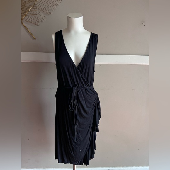 New York & Company Dresses & Skirts - New York & Company Black Stretch Top Size Medium